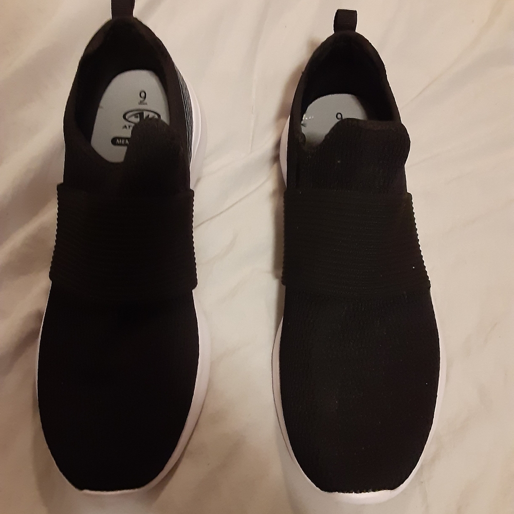 Athletic Works Athletic Shoes  Size 9
